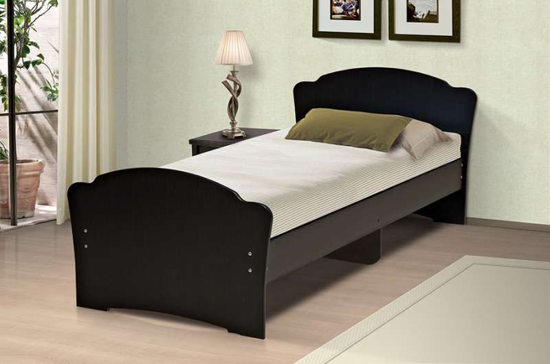 Кровать односпальная универсальная с ножной спинкой. 
